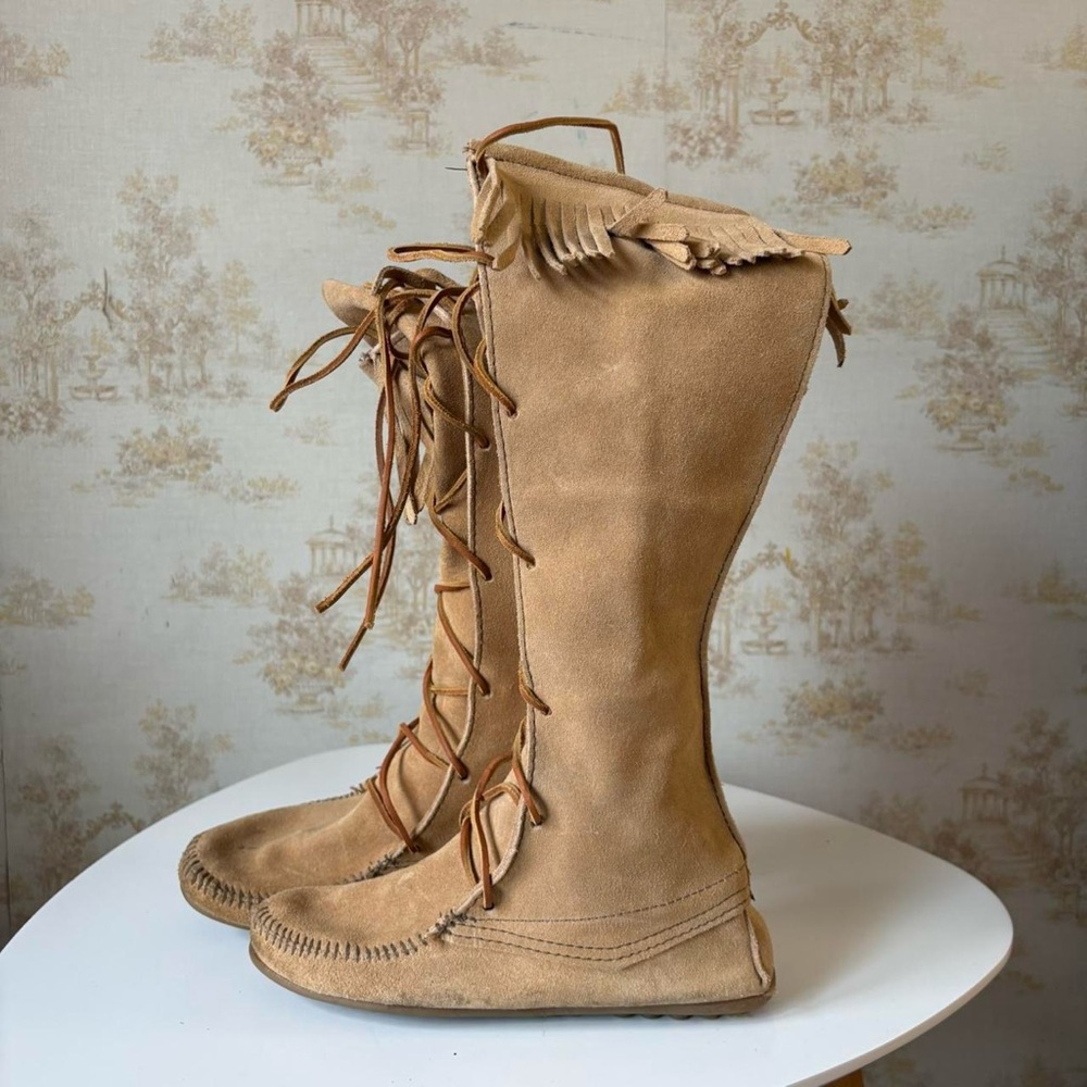 Minnetonka boho tan brown suede lace up knee high moccasin fringe boots 7.5 - Picture 3 of 8